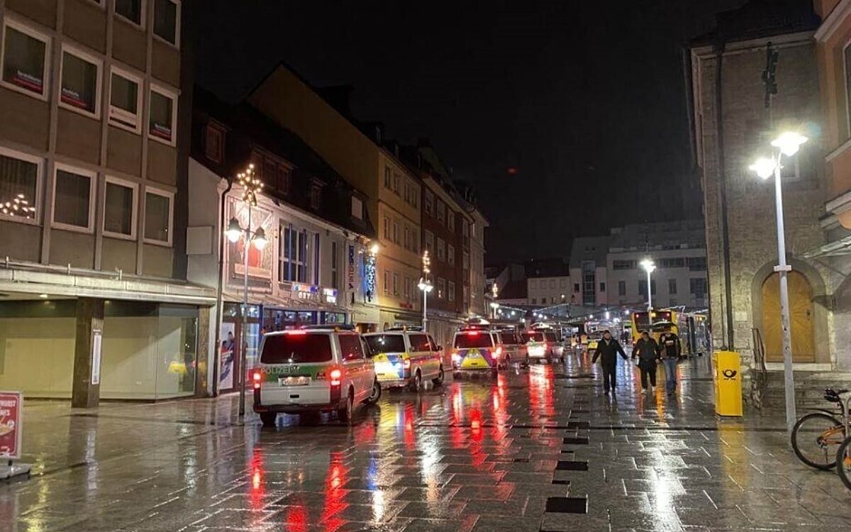 Eine Demo von Impfgegnern in Schweinfurt beschäftigt die Polizei Eine Demo von Impfgegnern in Schweinfurt beschäftigt die Polizei