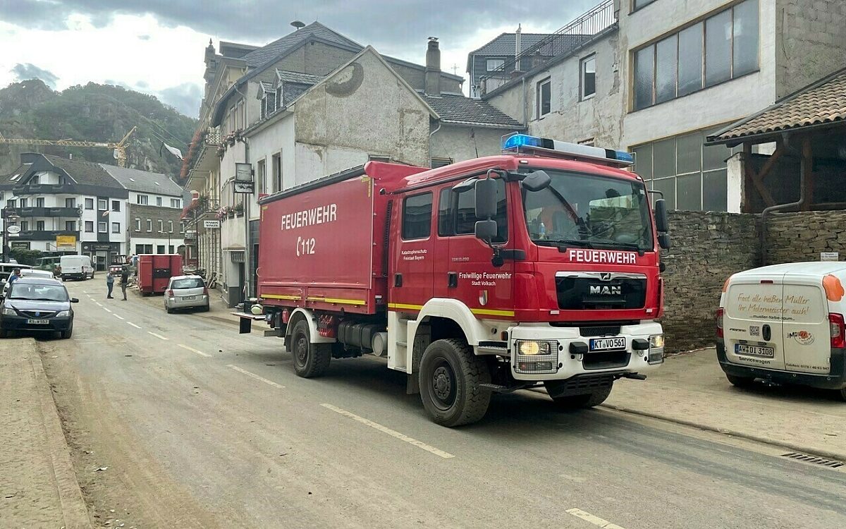 Die Feuerwehr Volkach im Katastrophengebiet 9 Die Feuerwehr Volkach im Katastrophengebiet 9