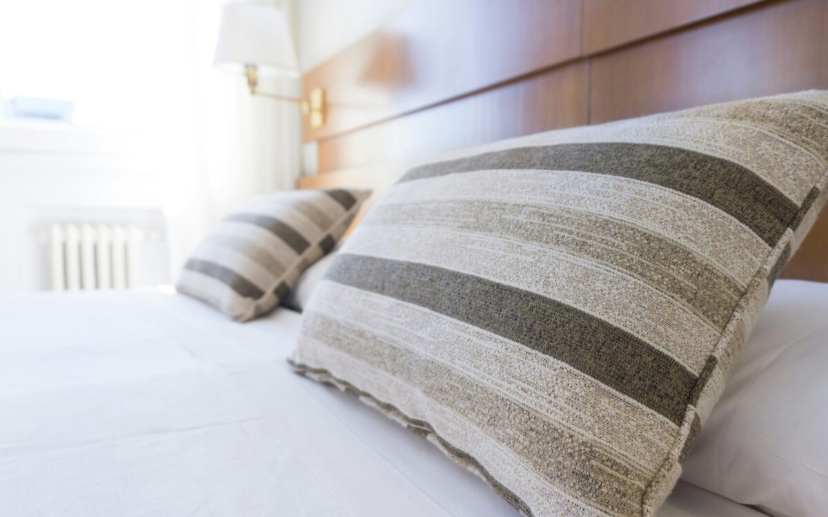 Ein Hotelzimmer Beispielbild Bett