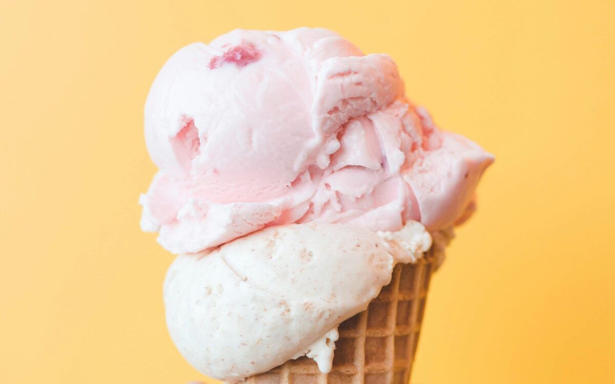 Eis mit Waffel Eis mit Waffel