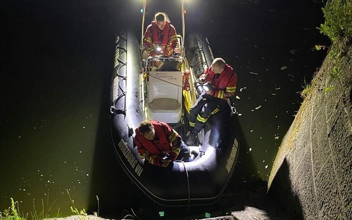 Feuerwehr Einsatz Surfbrett4 Feuerwehr Einsatz Surfbrett4
