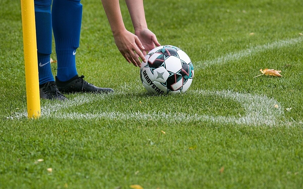 Fussball Eckball Symbolbild Pixabay Fussball Eckball Symbolbild Pixabay