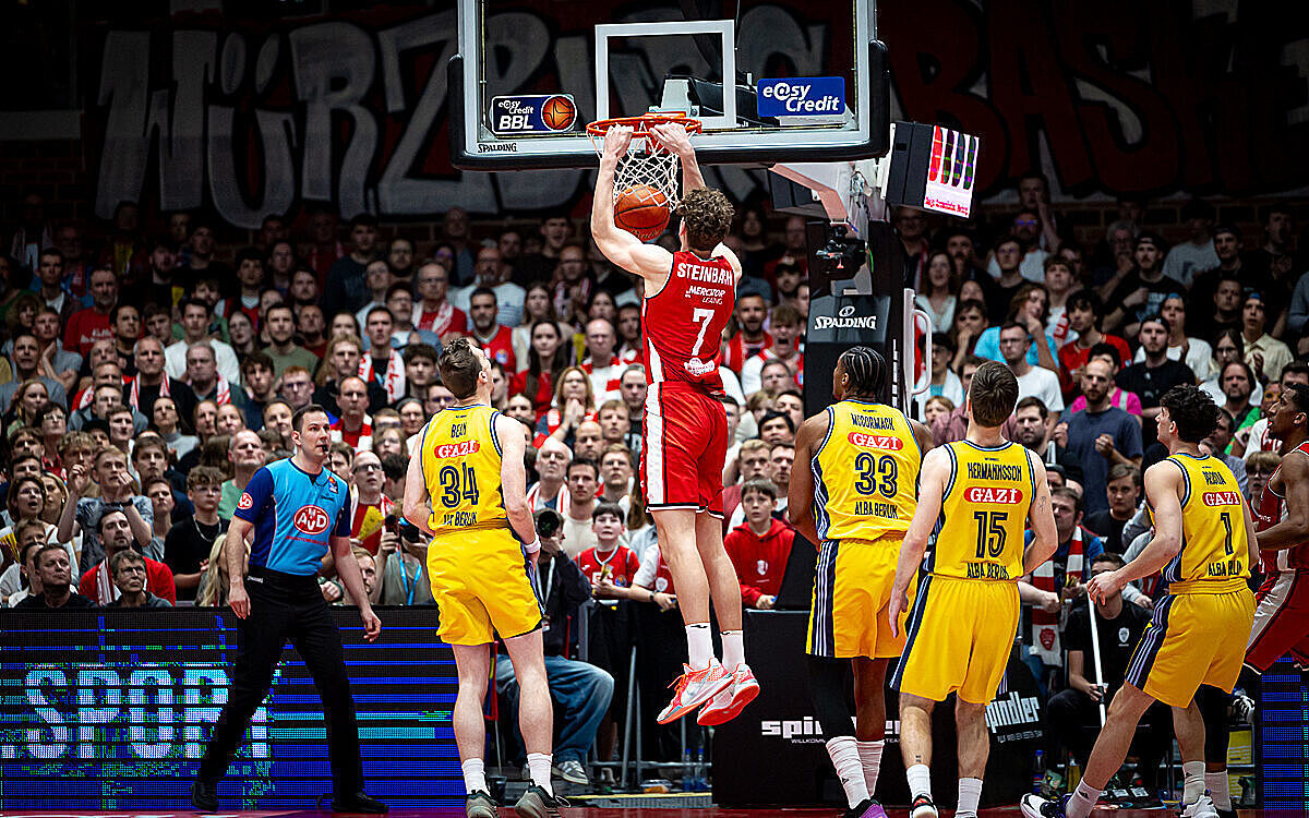 Hannes Steinbach Alba Berlin Hannes Steinbach Alba Berlin