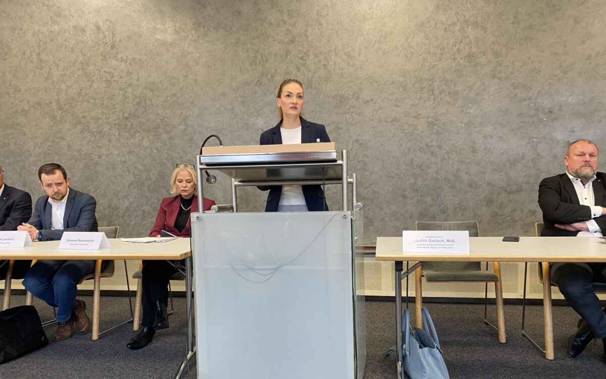 Judith Gerlach Runder Tisch zur Rettung Missio Geburtsklinik