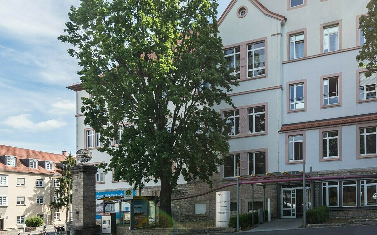 Das König Ludwig Haus in Würzburg von außen Das König Ludwig Haus in Würzburg von außen