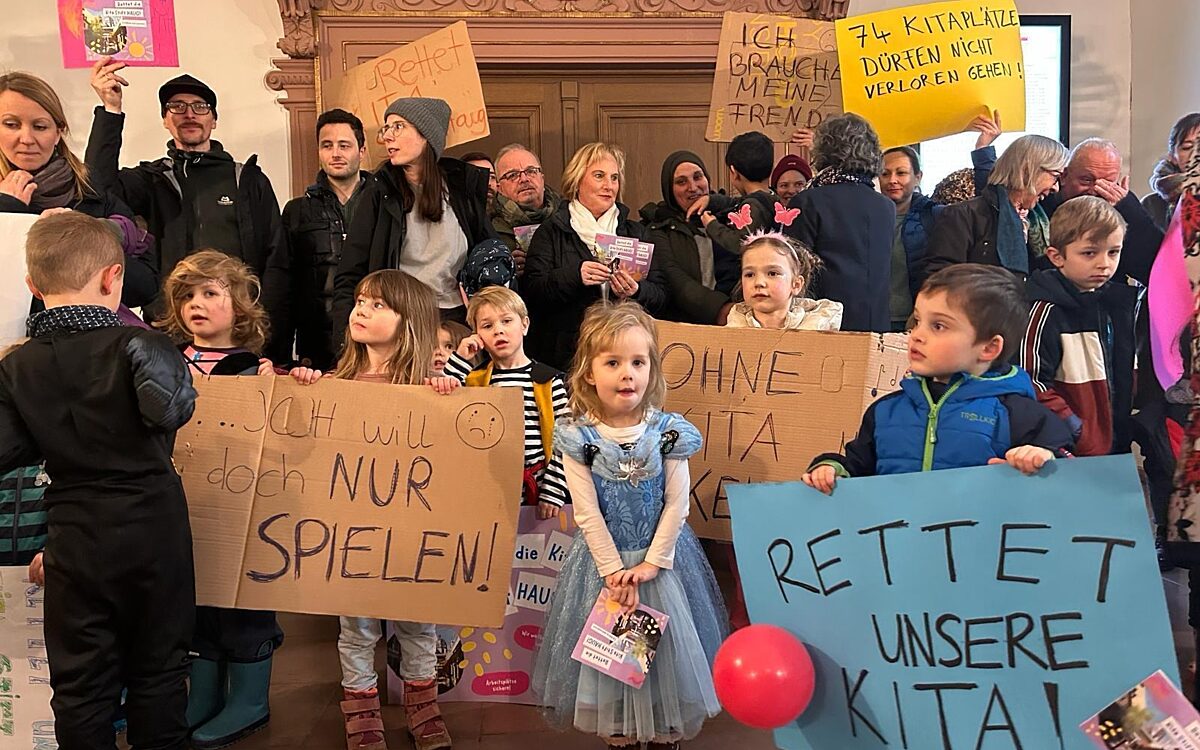 Kita Demo im Rathaus Kita Demo im Rathaus