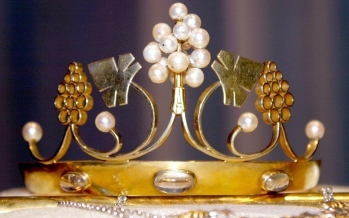 Die Krone der Fränkischen Weinkönigin Die Krone der Fränkischen Weinkönigin