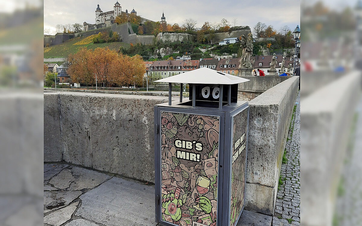 Muellmonster Tonnenhaeuschen Jakob Saenger Muellmonster Tonnenhaeuschen Jakob Saenger