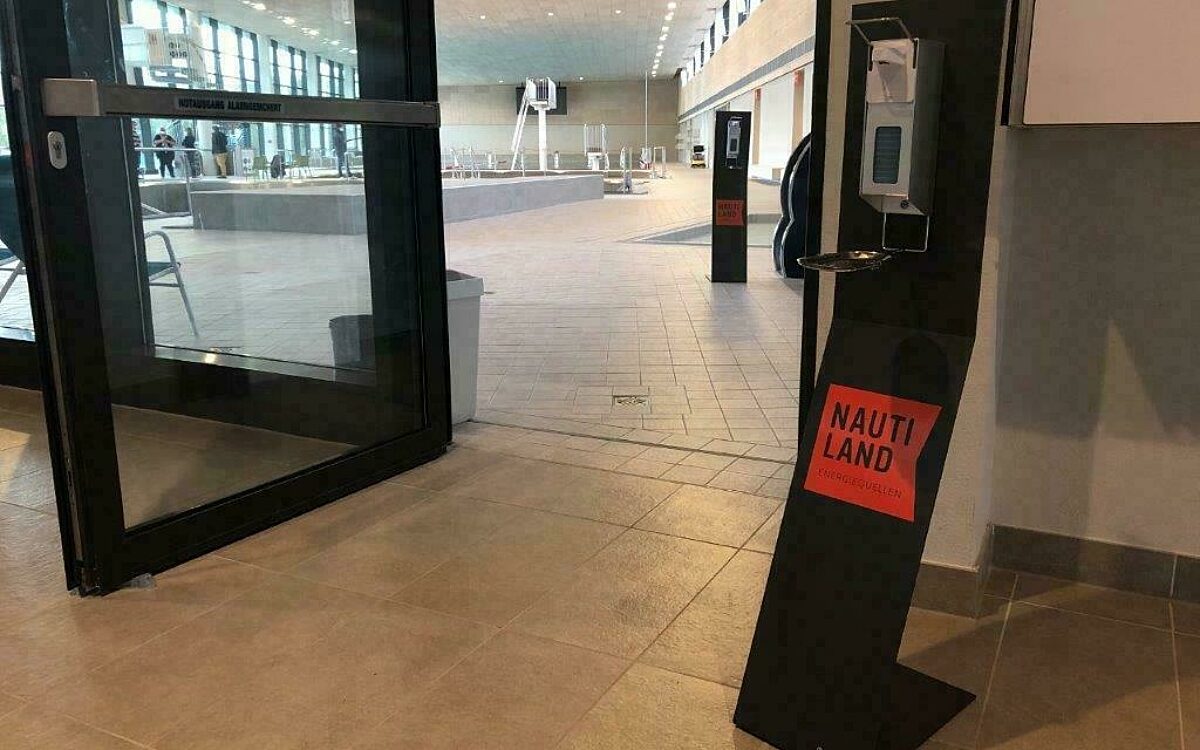 Nautiland Desinfektionsmittelständer Nautiland Desinfektionsmittelständer