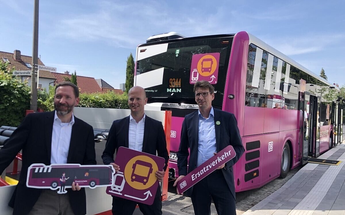 Neue Busse fuer den SEV der deutschen Bahn Neue Busse fuer den SEV der deutschen Bahn