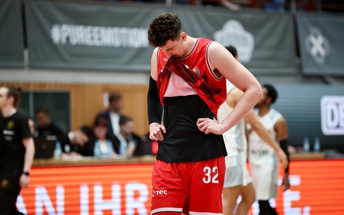 Nicolas Carvacho Würzburg Baskets Saison 2022/23 Nicolas Carvacho Würzburg Baskets Saison 2022/23