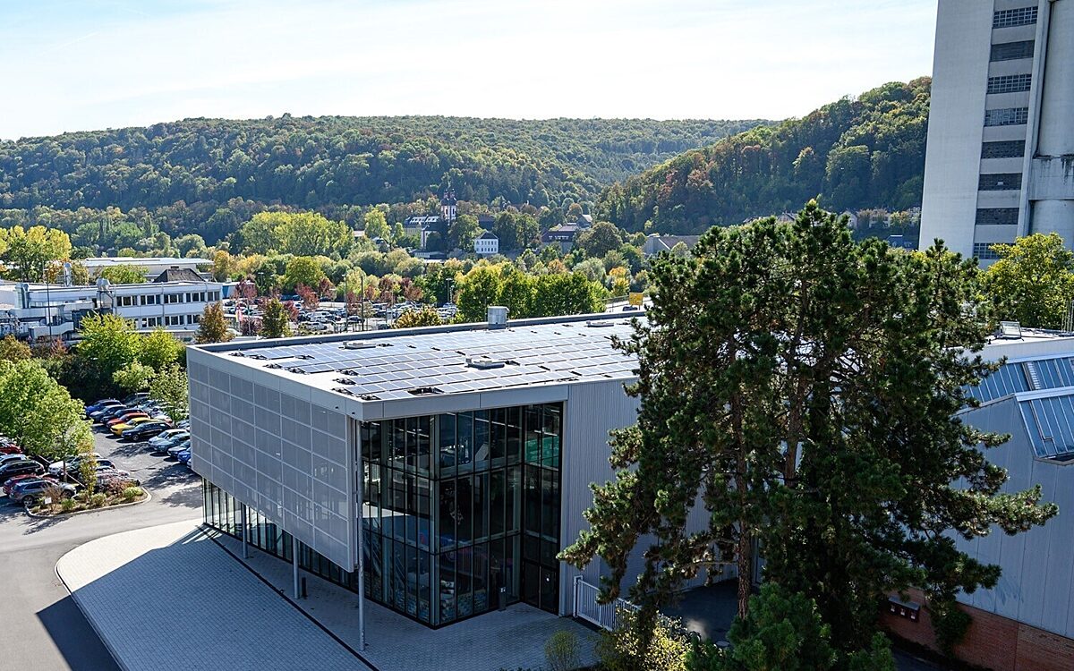 Die neue Photovoltaik Anlage bei Koe Bau Die neue Photovoltaik Anlage bei Koe Bau