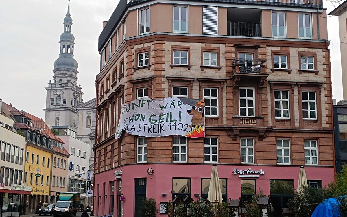 Plakate von der Fridays 4 Future Demo Plakate von der Fridays 4 Future Demo