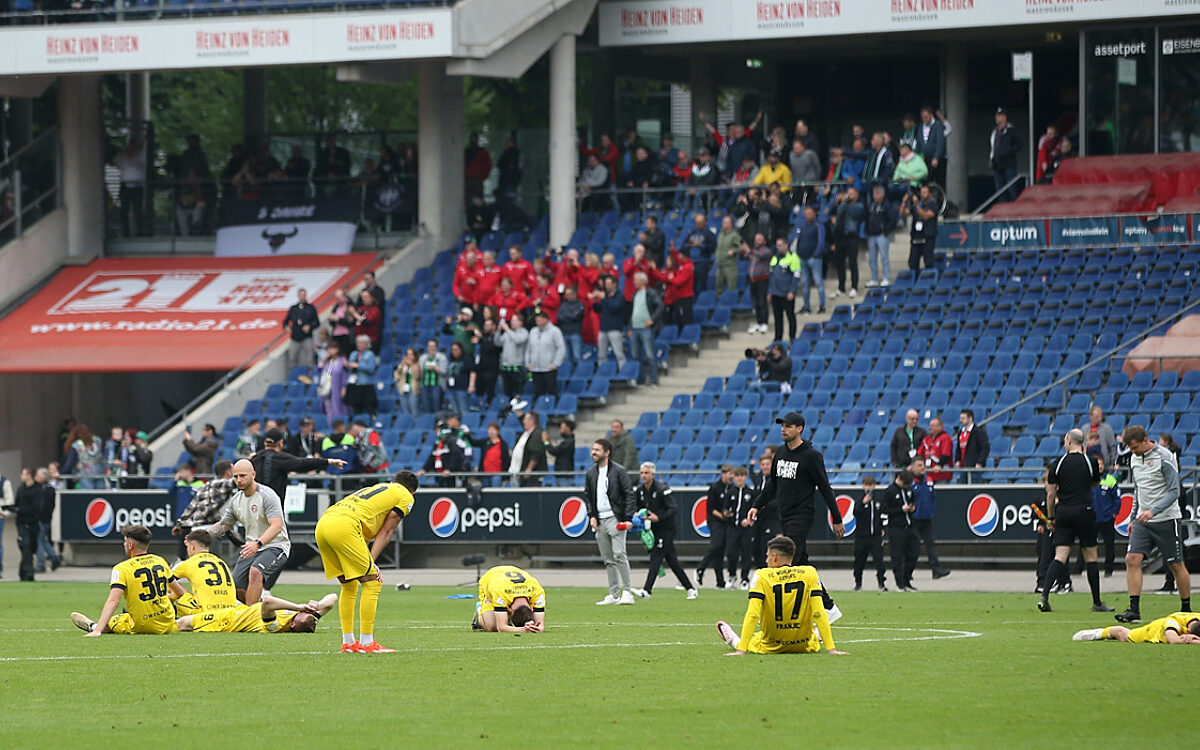 Relegation Wuerburger Kickers Hannover 96 Elfmeterschiessen 4 Relegation Wuerburger Kickers Hannover 96 Elfmeterschiessen 4