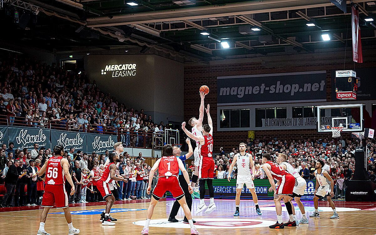 Sprungball Fit One Wuerzburg Baskets Sprungball Fit One Wuerzburg Baskets