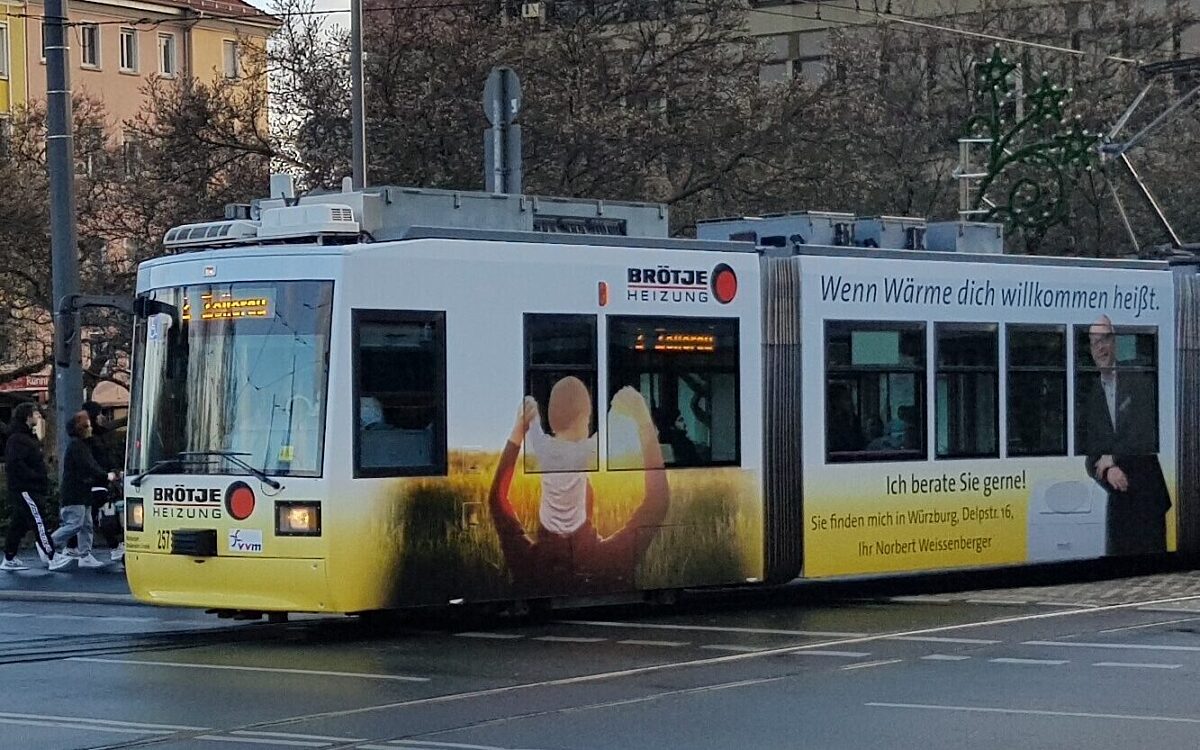 Straba Straßenbahn Linie 2 Richtung Zellerau FH 2018 Straba Straßenbahn Linie 2 Richtung Zellerau FH 2018