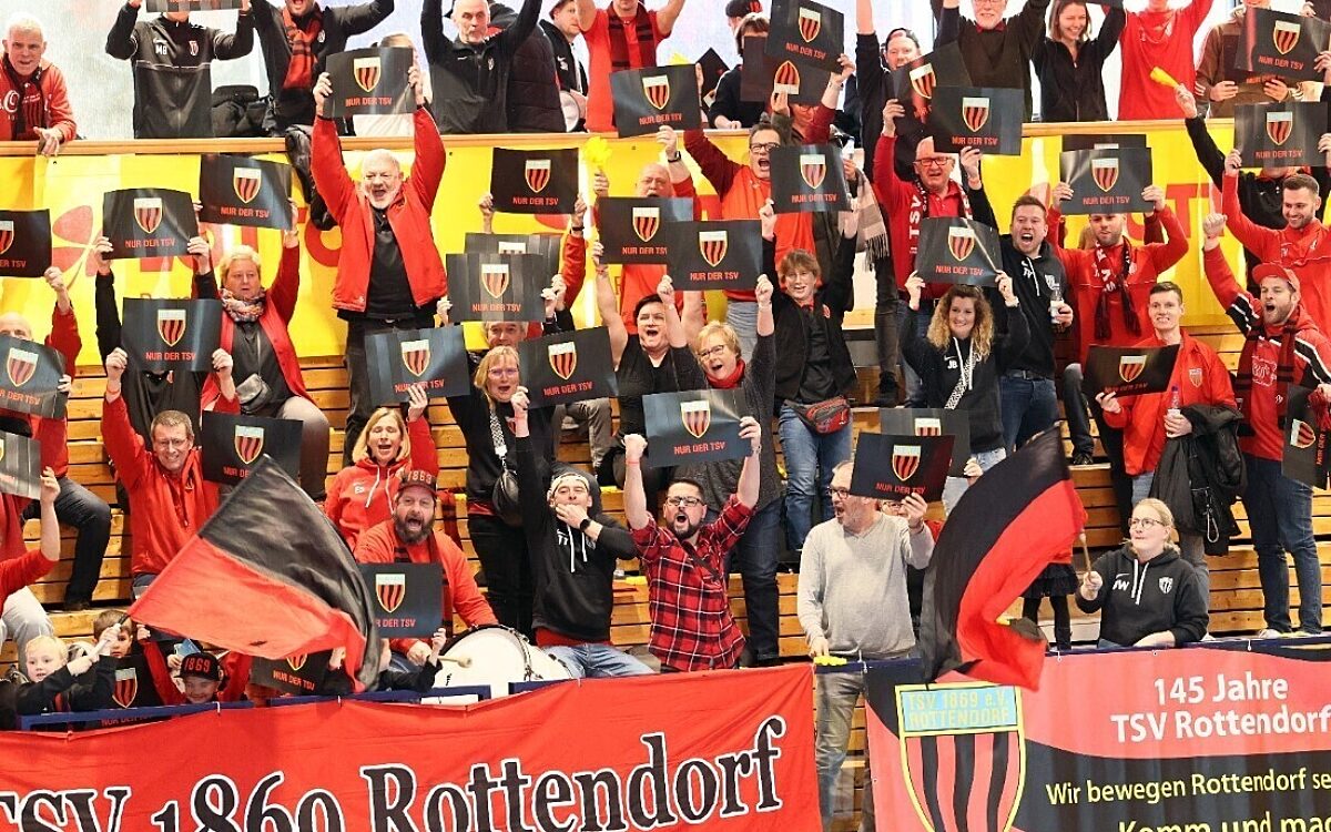 TSV Rottendorf Fans beim Lotto Bayern Hallencup Foto Fabian Fruehwirth TSV Rottendorf Fans beim Lotto Bayern Hallencup Foto Fabian Fruehwirth