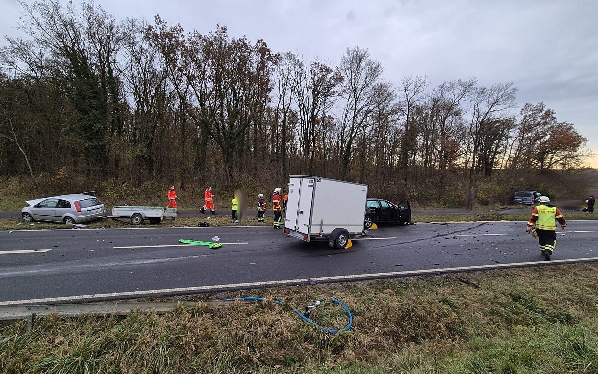 Unfall B19 Werneck Essleben Unfall B19 Werneck Essleben