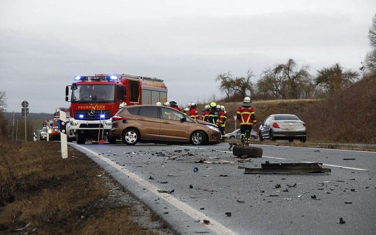 Unfall Werneck Essleben Feuerwehr Unfall Werneck Essleben Feuerwehr
