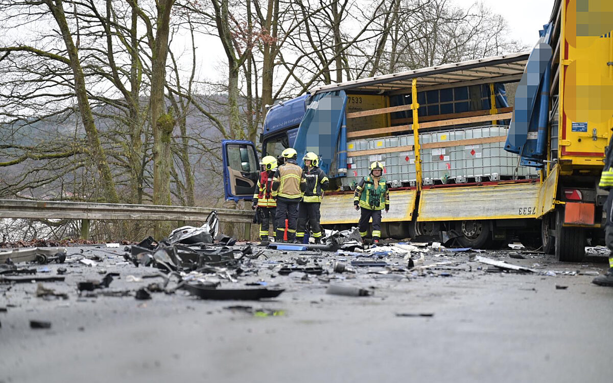 Unfall zwischen Hasloch und Faulbach 2 jpg Unfall zwischen Hasloch und Faulbach 2 jpg