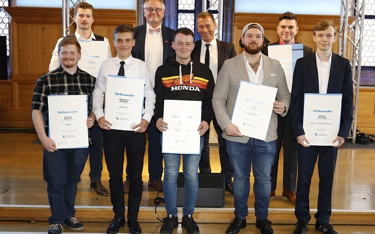 Unterfrankens beste Azubis bei der bayerischen Meisterschaft im Handwerk Foto von Reinhard Zichy Unterfrankens beste Azubis bei der bayerischen Meisterschaft im Handwerk Foto von Reinhard Zichy