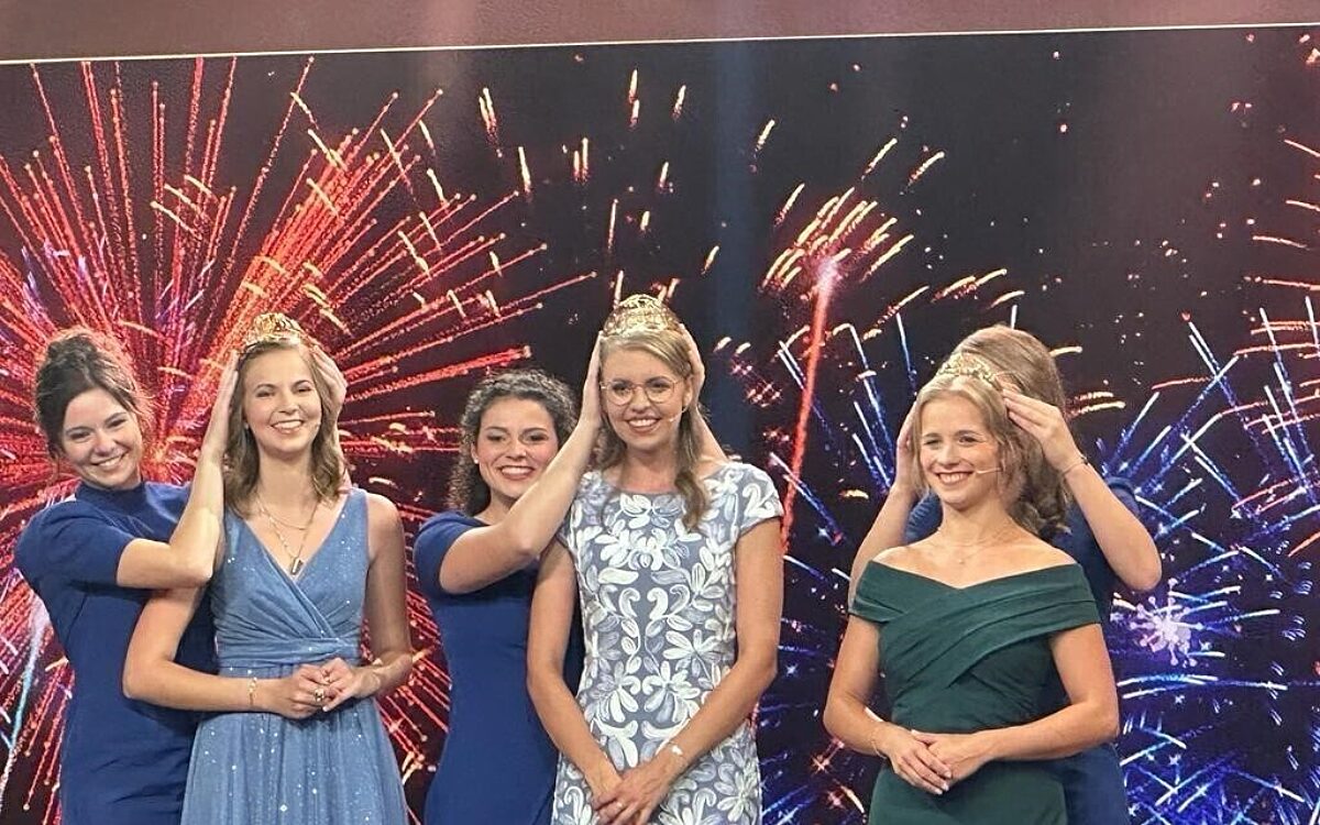 Weinkoenigin2 Weinkoenigin2