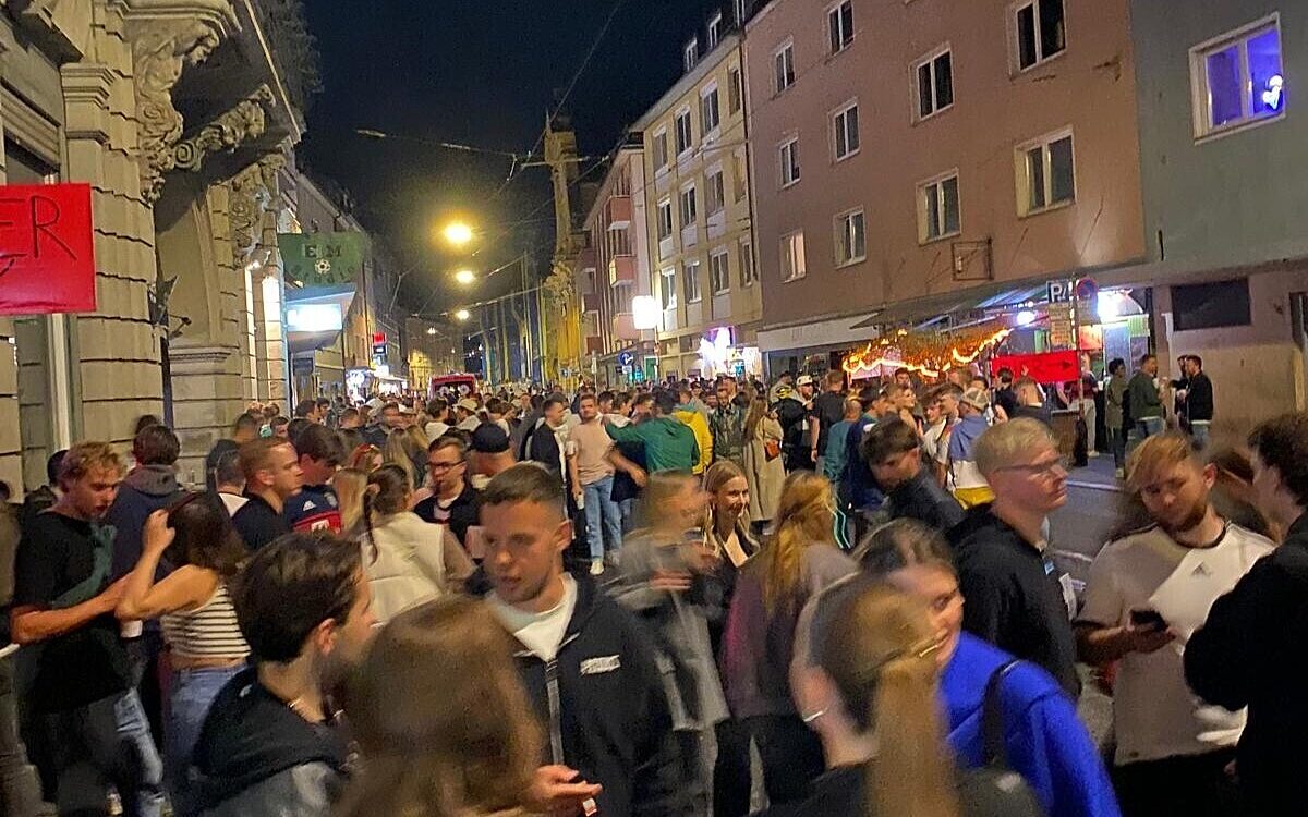 EM-Auftakt D - SCO in der Sanderstraße EM-Auftakt D - SCO in der Sanderstraße