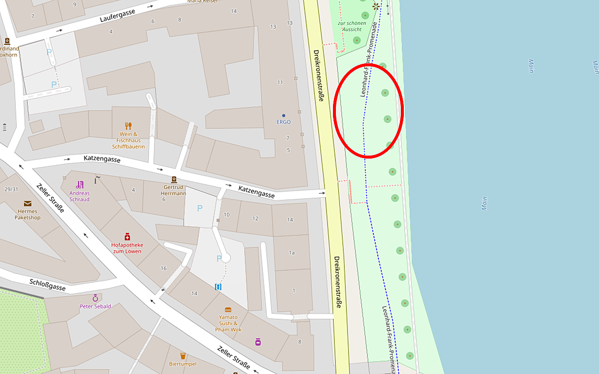 Wiesenfläche unterhalb der Bastionsmauer der Leonhard-Frank-Promenade Wiesenfläche unterhalb der Bastionsmauer der Leonhard-Frank-Promenade