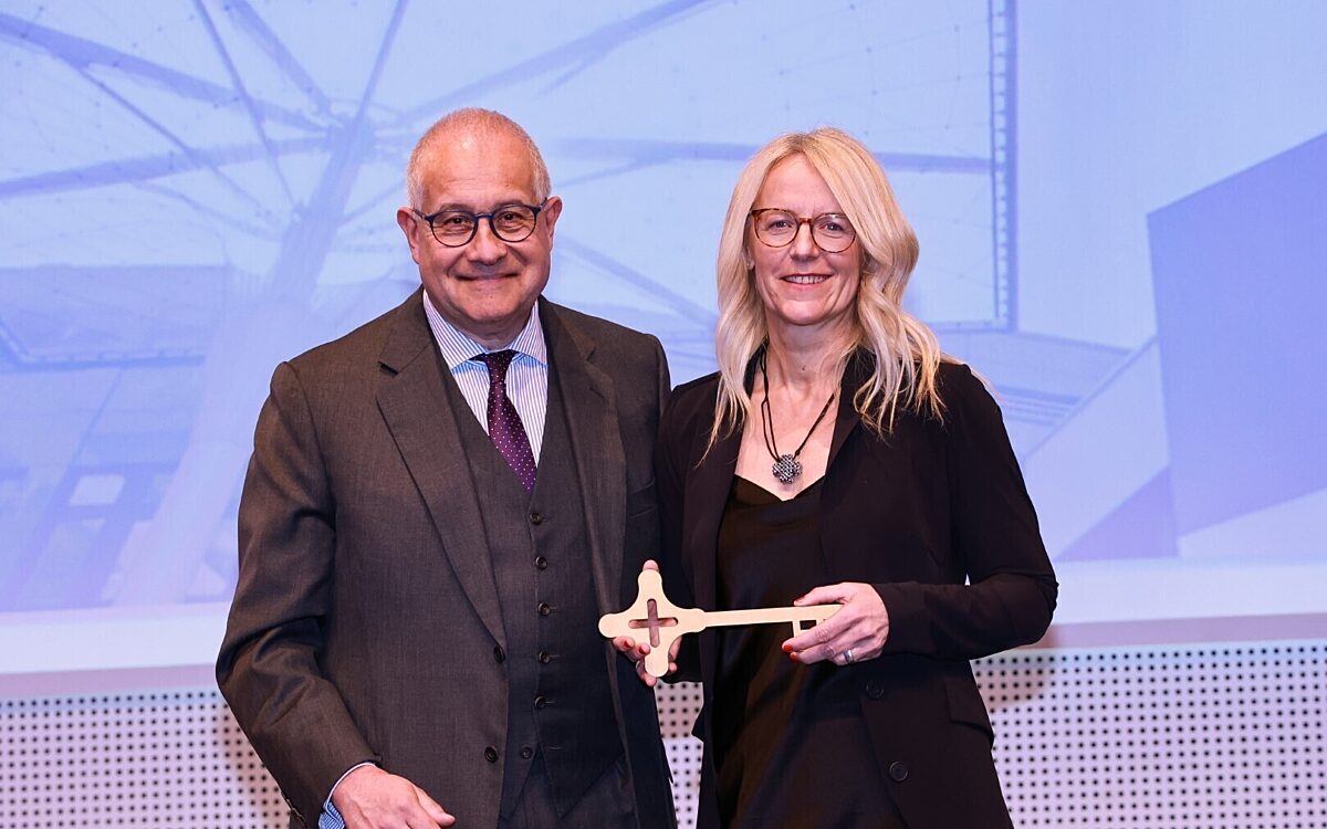 Die Amtsübergabe bei der IHK Würzburg Schweinfurt Die Amtsübergabe bei der IHK Würzburg Schweinfurt