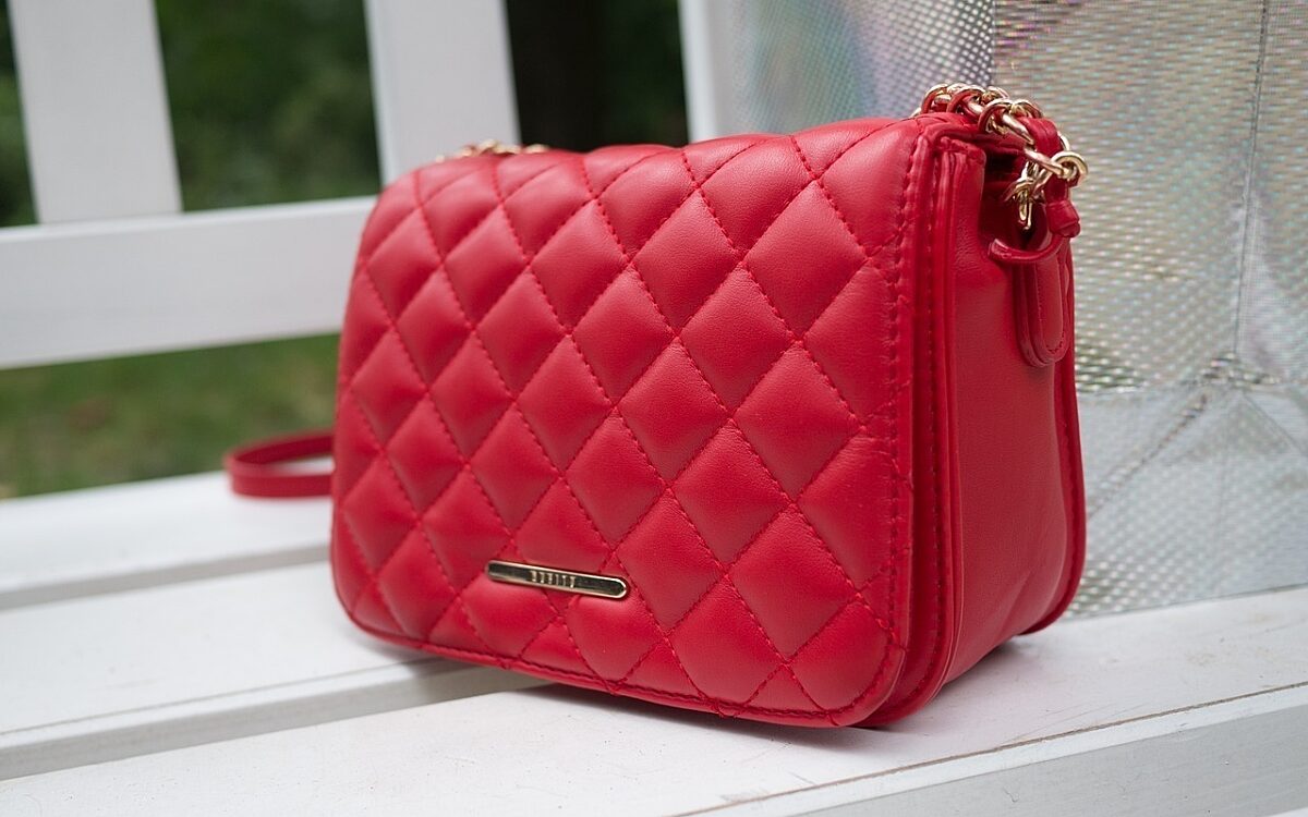 Symbolbild Handtasche Rot Pink Symbolbild Handtasche Rot Pink