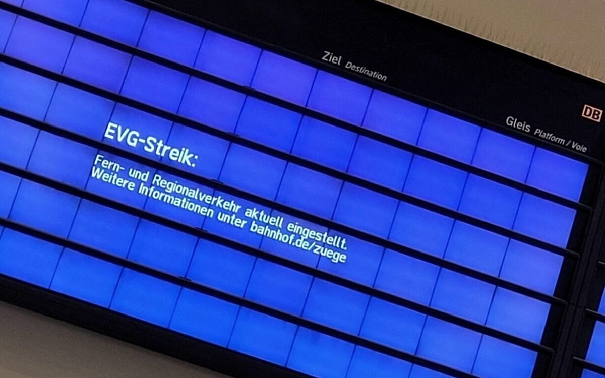 Bahnanzeige streik Bahnanzeige streik