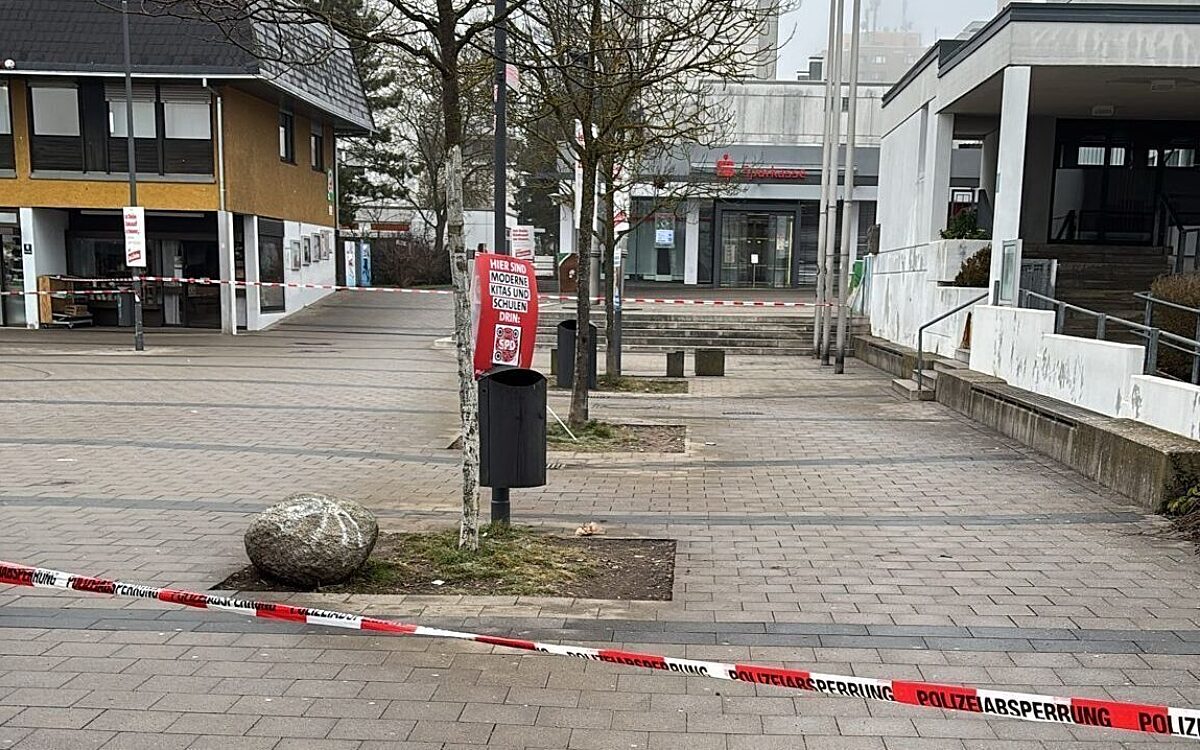 Sprengstoffverdacht an einem Bankautomaten am Heuchelhof Sprengstoffverdacht an einem Bankautomaten am Heuchelhof
