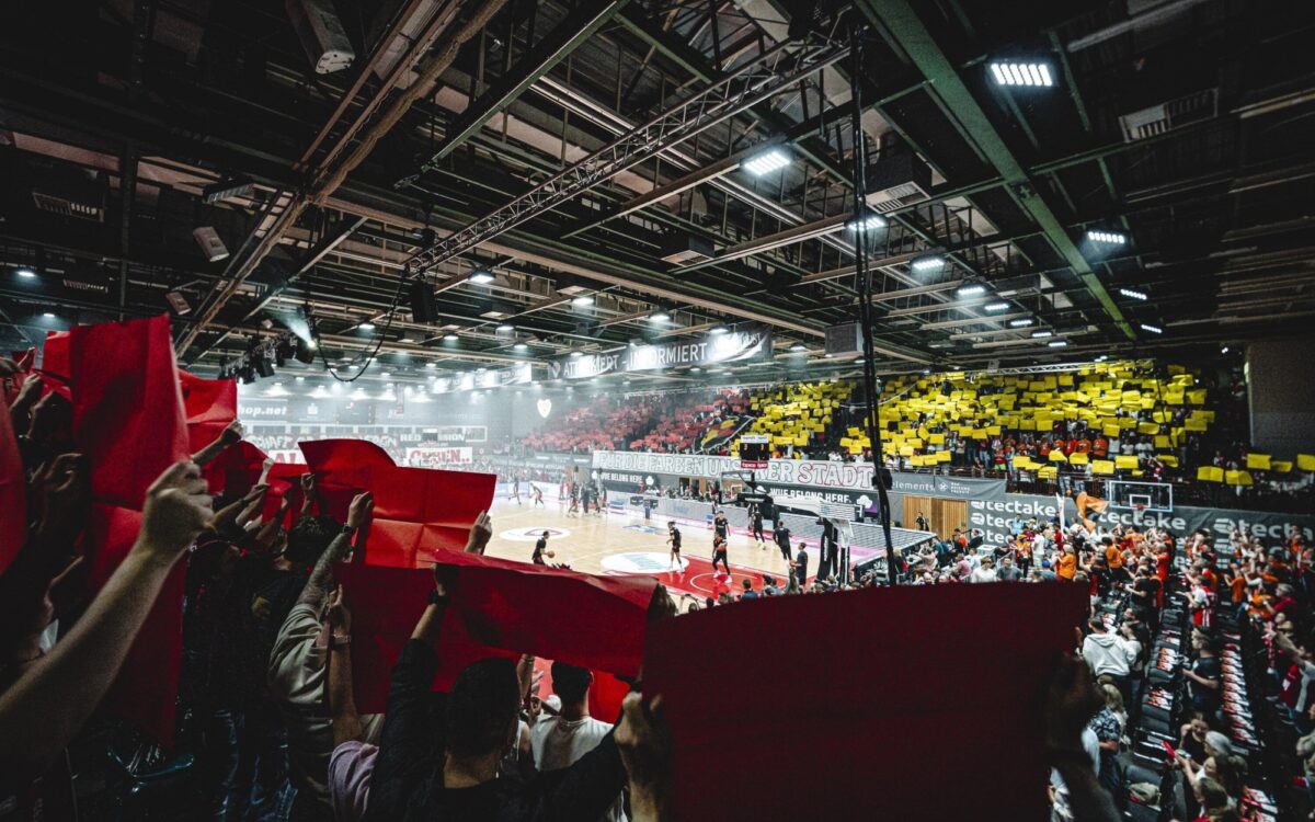 Baskets fans athmo playoffs Baskets fans athmo playoffs