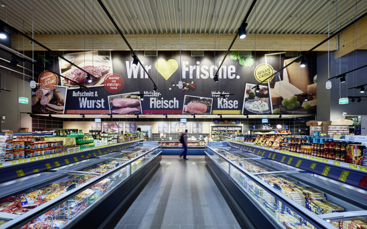 Ein EDEKA-Markt von innen Ein EDEKA-Markt von innen