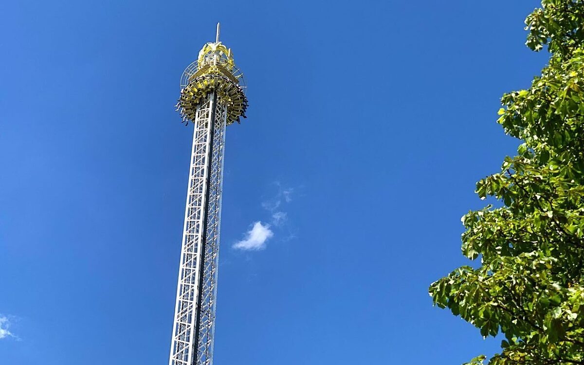 Der Free Fall Tower am Kiliani Der Free Fall Tower am Kiliani
