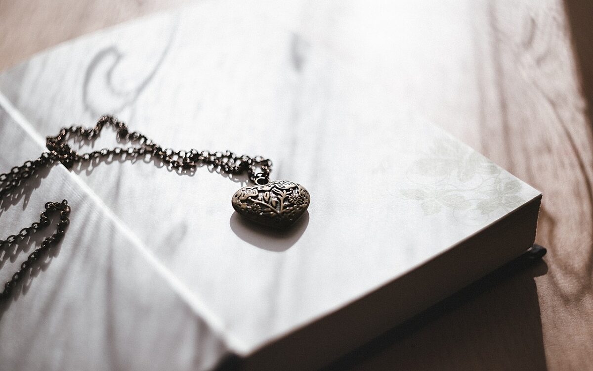 Symbolbild Halskette Symbolbild Halskette