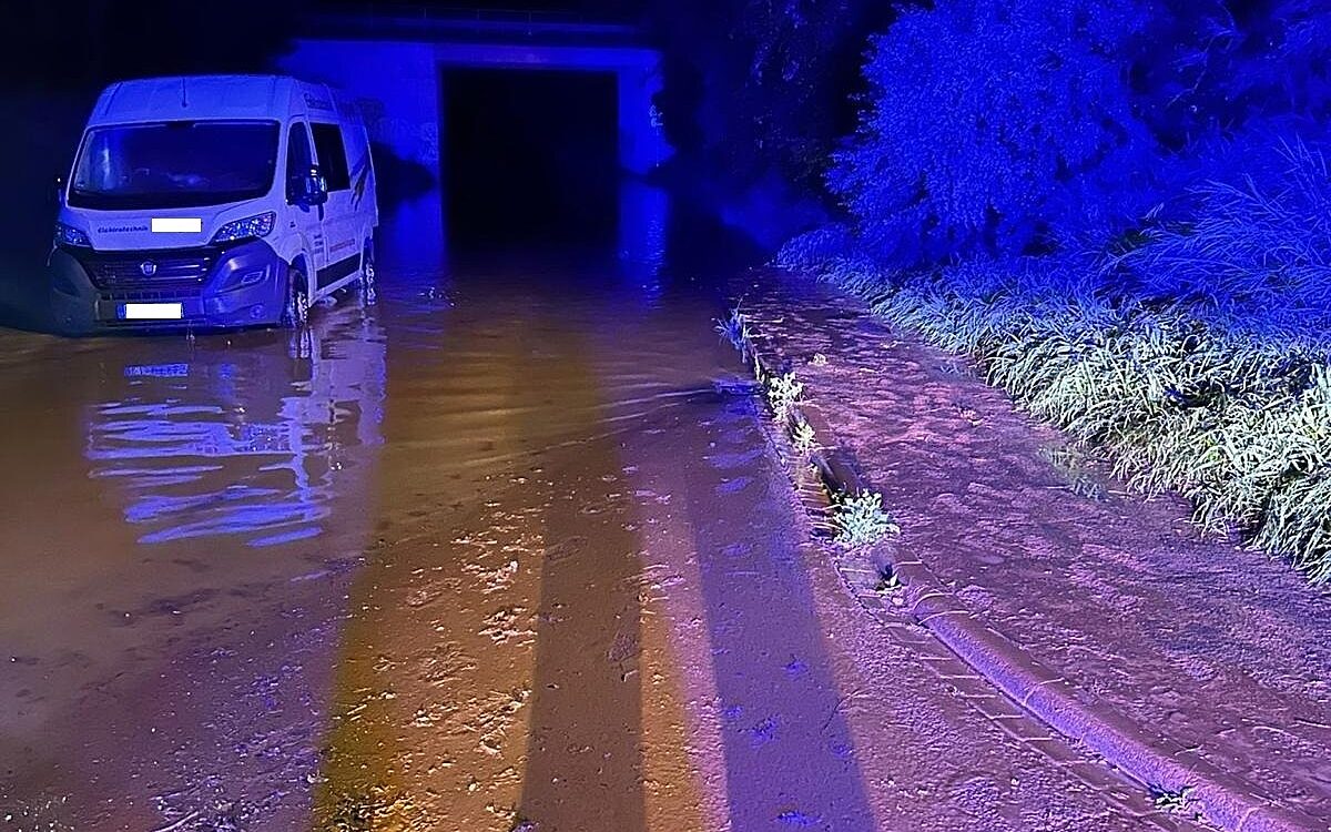 Juni hochwasser feuerwehr 1 Juni hochwasser feuerwehr 1