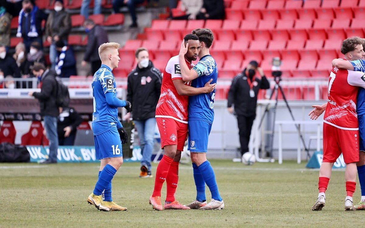 Würzburger Kickers verlieren gegen 1. FC Magdeburg Würzburger Kickers verlieren gegen 1. FC Magdeburg