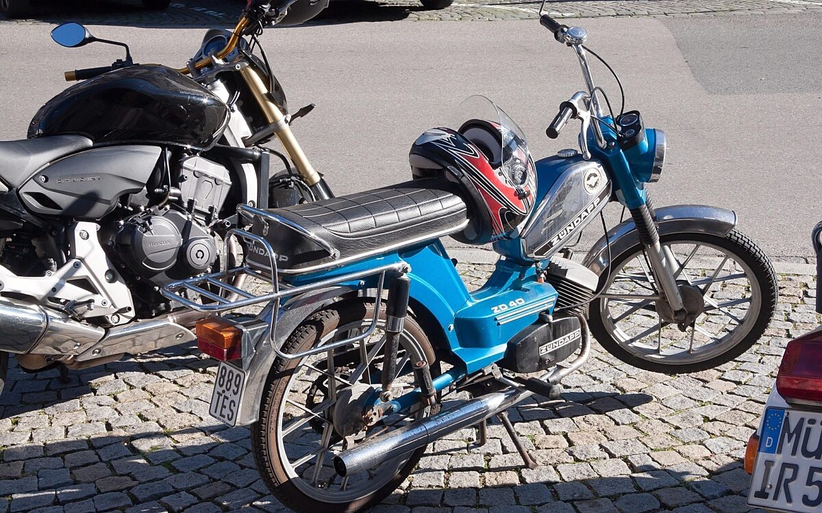 Moped 450699 1920 Moped 450699 1920