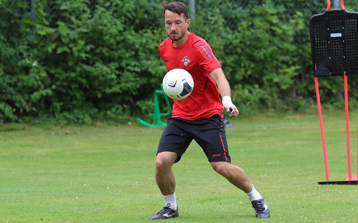 Der neue Kickers-Kapitän Peter Kurzweg Der neue Kickers-Kapitän Peter Kurzweg