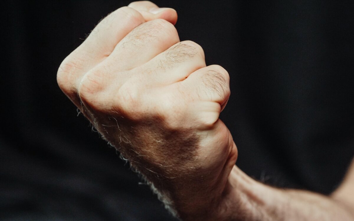 Faustschlag - Körperverletzung Faustschlag