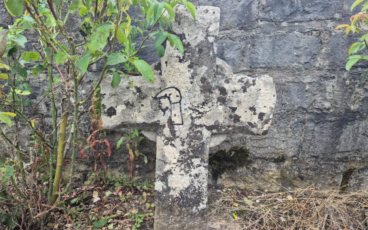 Ein spätmittelalterliches Sühnekreuz in Sommerhausen steht auf der Denkmalliste