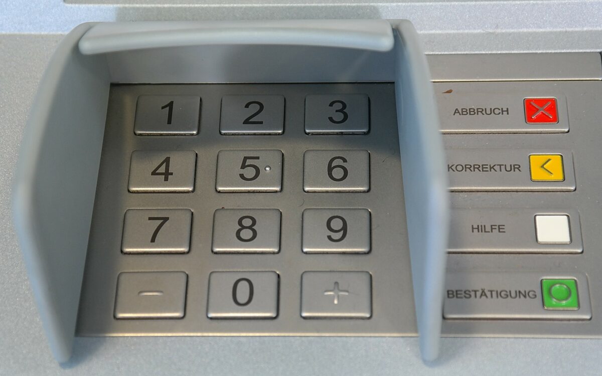 Das Tastenfeld eines Bankautomaten Das Tastenfeld eines Bankautomaten