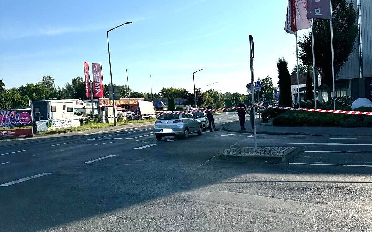 Die Polizei hat den Tatort im Schweinfurter Hafen nach einem versuchten Tötungsdelikt abgesperrt Die Polizei hat den Tatort im Schweinfurter Hafen nach einem versuchten Tötungsdelikt abgesperrt