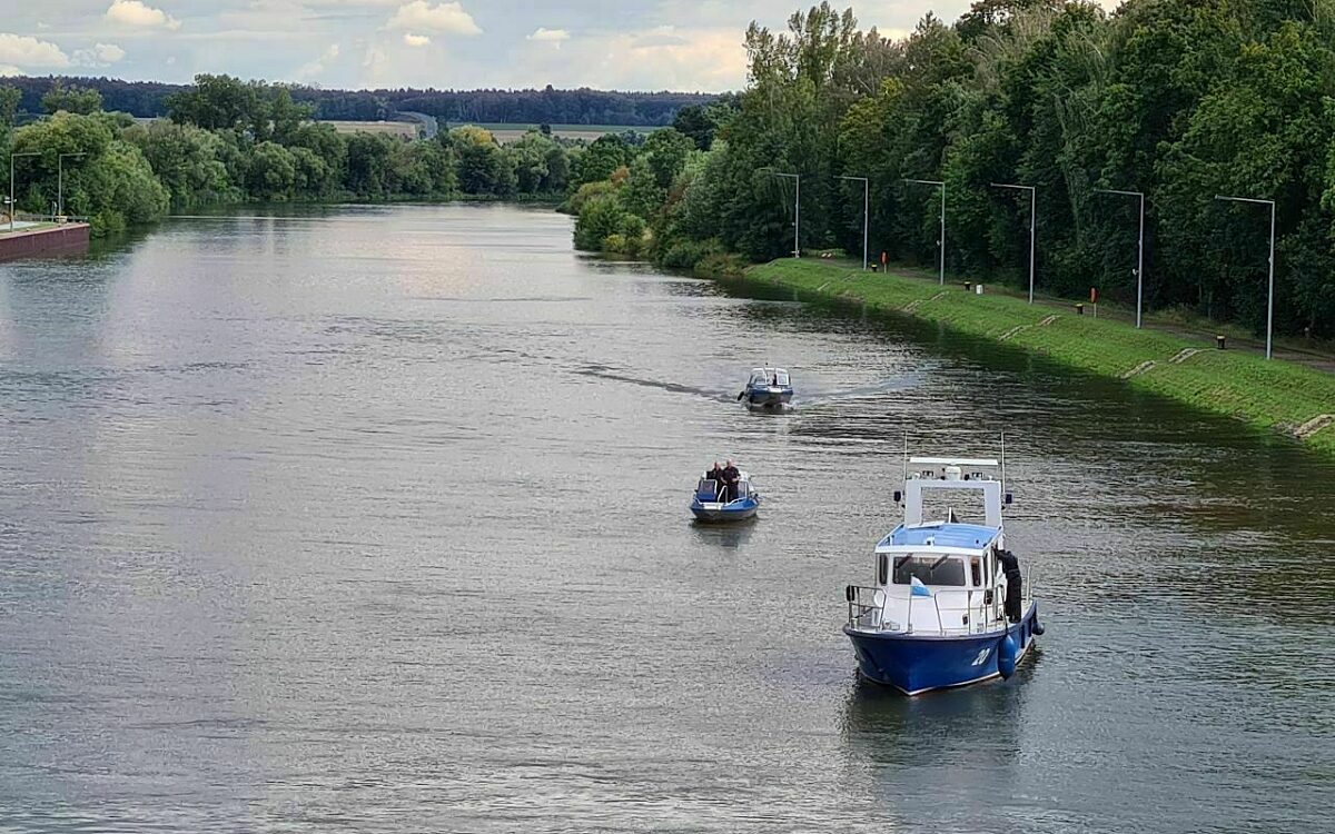 Die Wasserpolizei Würzburg auf dem Main Die Wasserpolizei Würzburg auf dem Main
